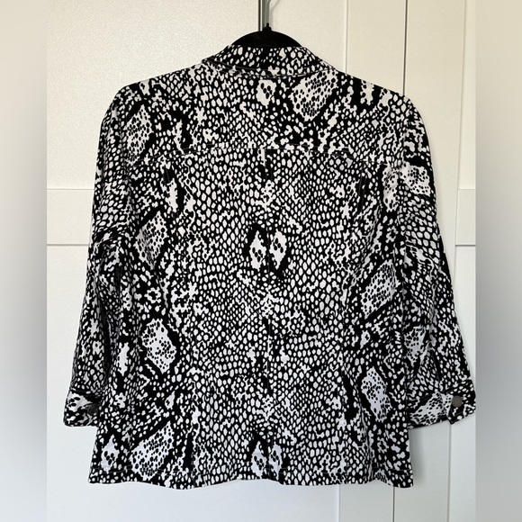 Christopher Banks Button Up Jacket - Picture 5 of 5